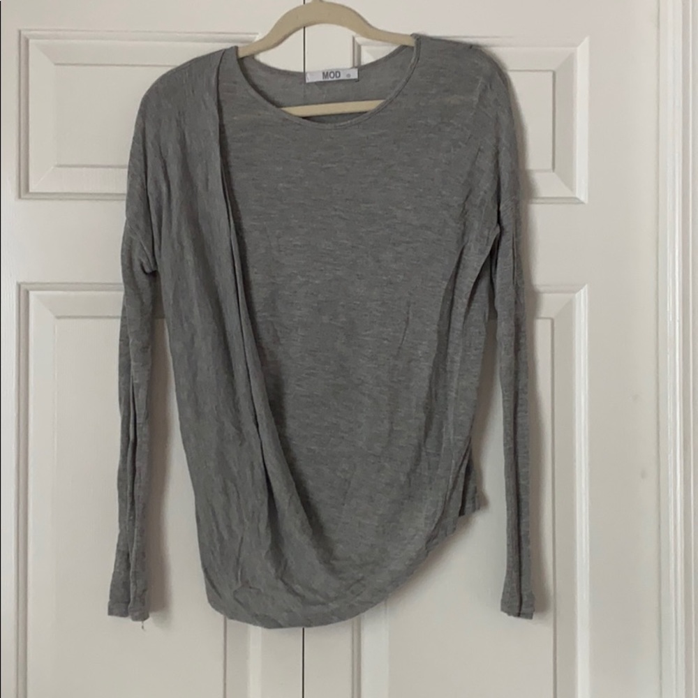Light sweater. Wrap/knot detail
